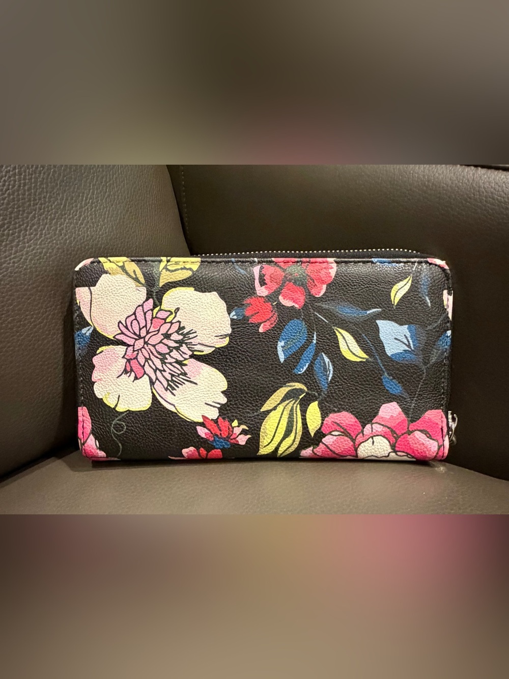 Betsey Johnson Black Floral Wristlet Clutch - Picture 2 of 6